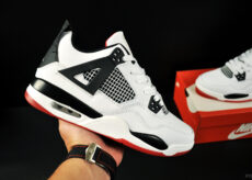 Nike Air Jordan Retro 4