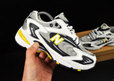 New Balance 725