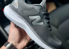 New Balance 687