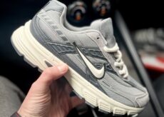 Nike Initiator